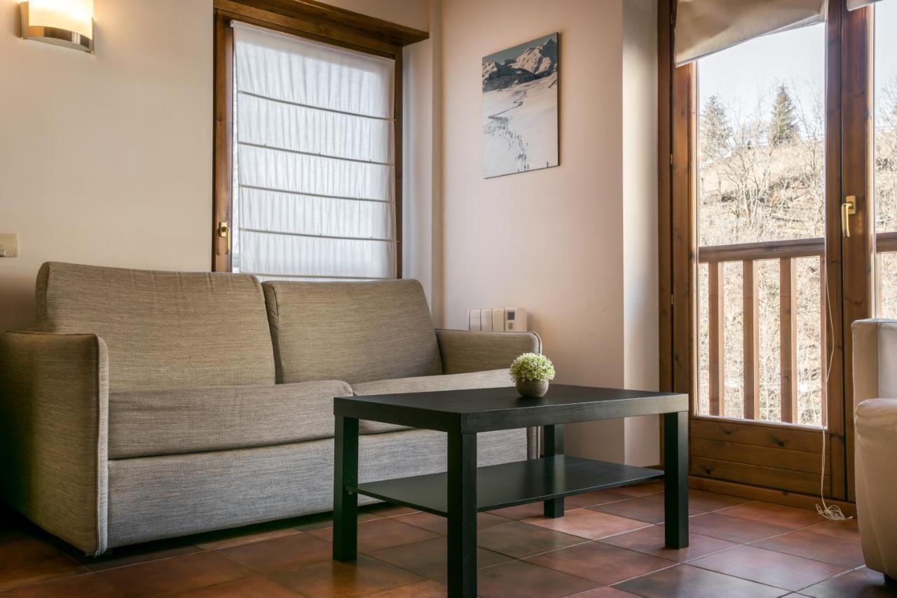 Apartamentos Snoe Mont Romies Unhola Salardú Exteriér fotografie