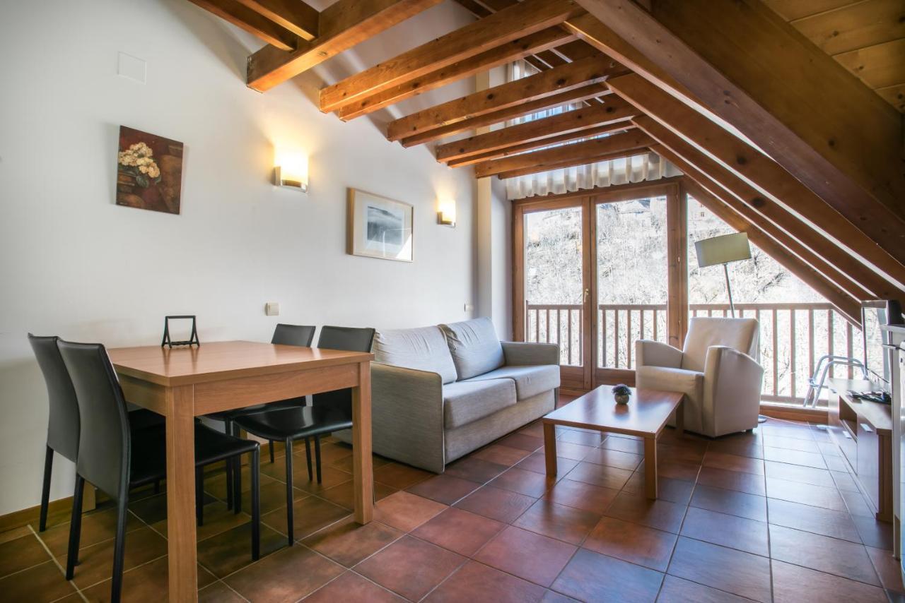 Apartamentos Snoe Mont Romies Unhola Salardú Exteriér fotografie